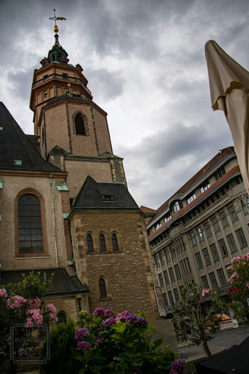 kyblueblood's tweet photo. Looking up at the cloudy gray sky in Leipzig. #Leipzig #germany #saxony #buildings #lowangleview #exterior #cloudysky #grayclouds @TravelnChill Travel and Love
#FentonPhotography https://t.co/WTeVNjFTCo