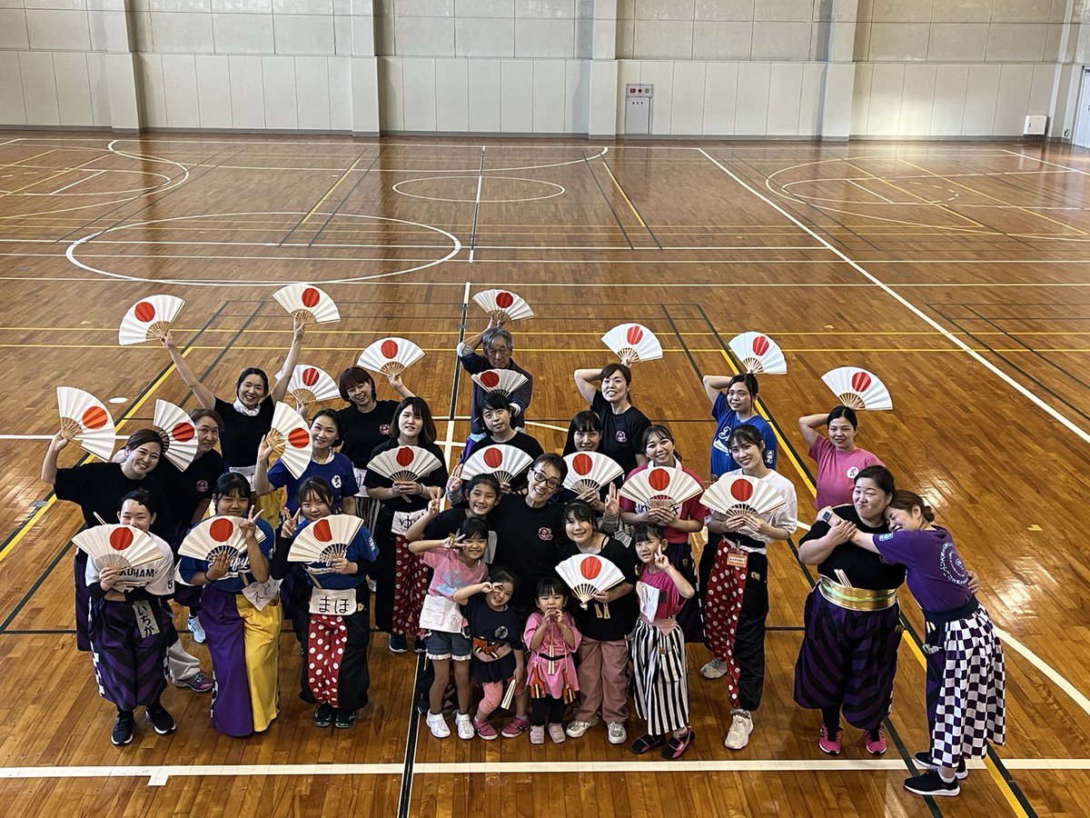 Daifuji_yudai's tweet photo. 先生練習でしたー！

やっとこさっとこ振りが通りました👼
あとは踊りこんで体に染み込ませるのみ！
笑顔の練習も忘れずに☺️

大富士、初の試みをします。頑張ります。
応援よろしくお願いします！
お楽しみに🤪 https://t.co/RcKxcaSKlm
