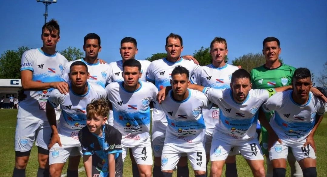 MdePasesFederal's tweet photo. 🚨 DESCENDIÓ GIMNASIA DE CONCEPCIÓN

👋🏼 Con la derrota frente a Las Parejas, Gimnasia de Concepción del Uruguay perdió la categoría y deja el #FederalA. https://t.co/9UAXZIicCg