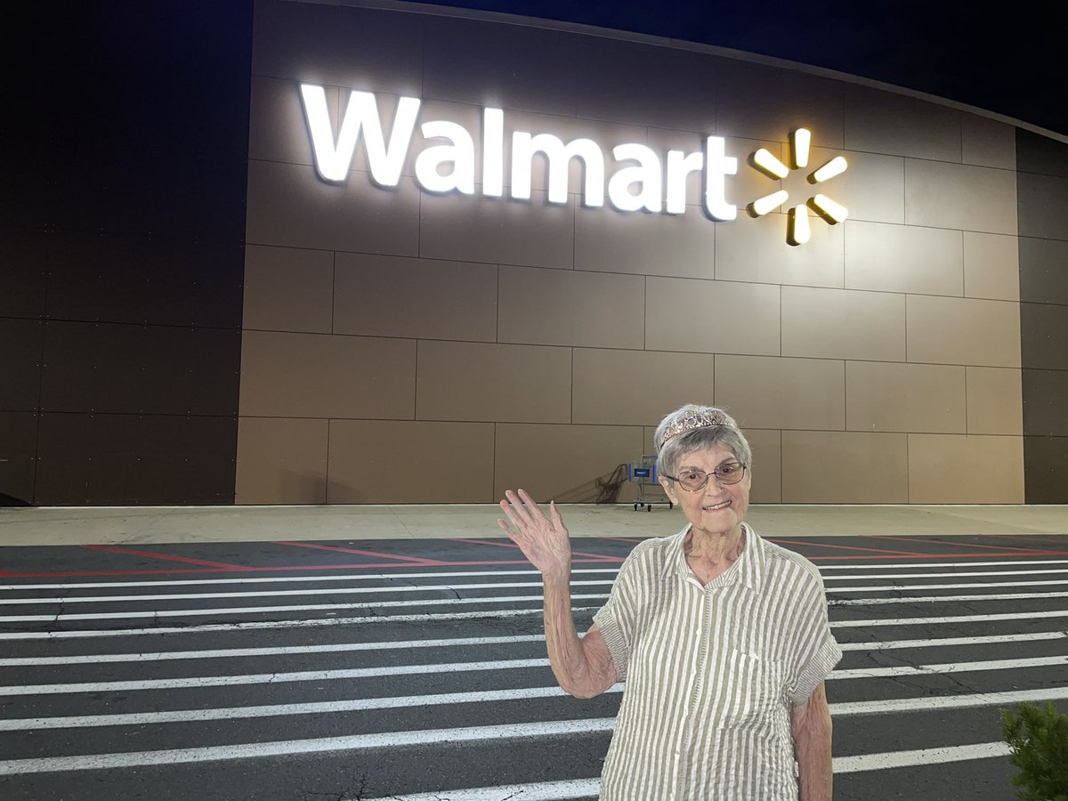_alexxbarnaa's tweet photo. The best 80th birthday weekend for our bday queen! 💕

Ending it right with a little @Walmart shopping spree! Walmart, here’s your newest/cutest spokesperson! Sponsor her! 

#walmart #bestcustomer #favoritehuman #1gma https://t.co/RAE1xShPIj
