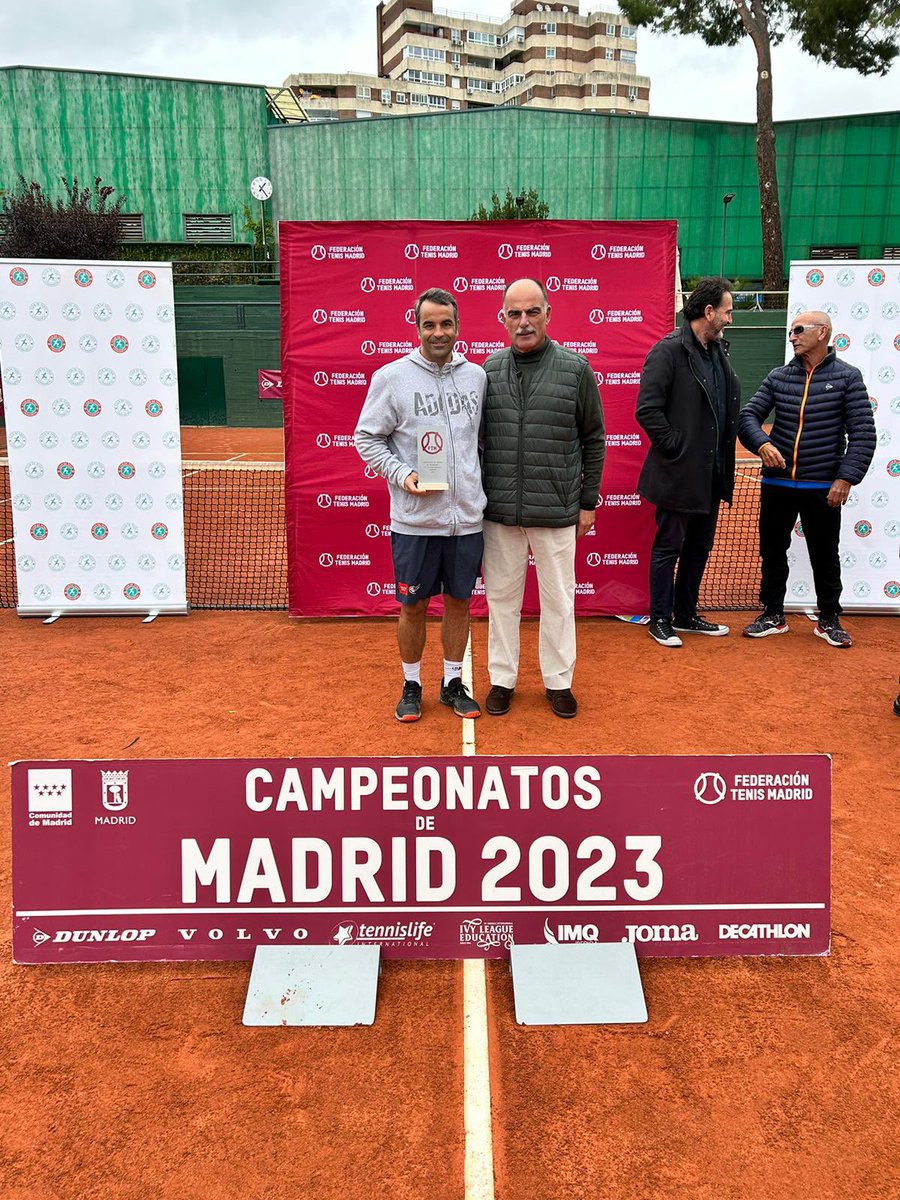 Nuestro gran Ricardo de las Heras <a href="/richiheras/">Richi de las Heras</a> Campeón de Madrid +45
Enhorabuena campeón!