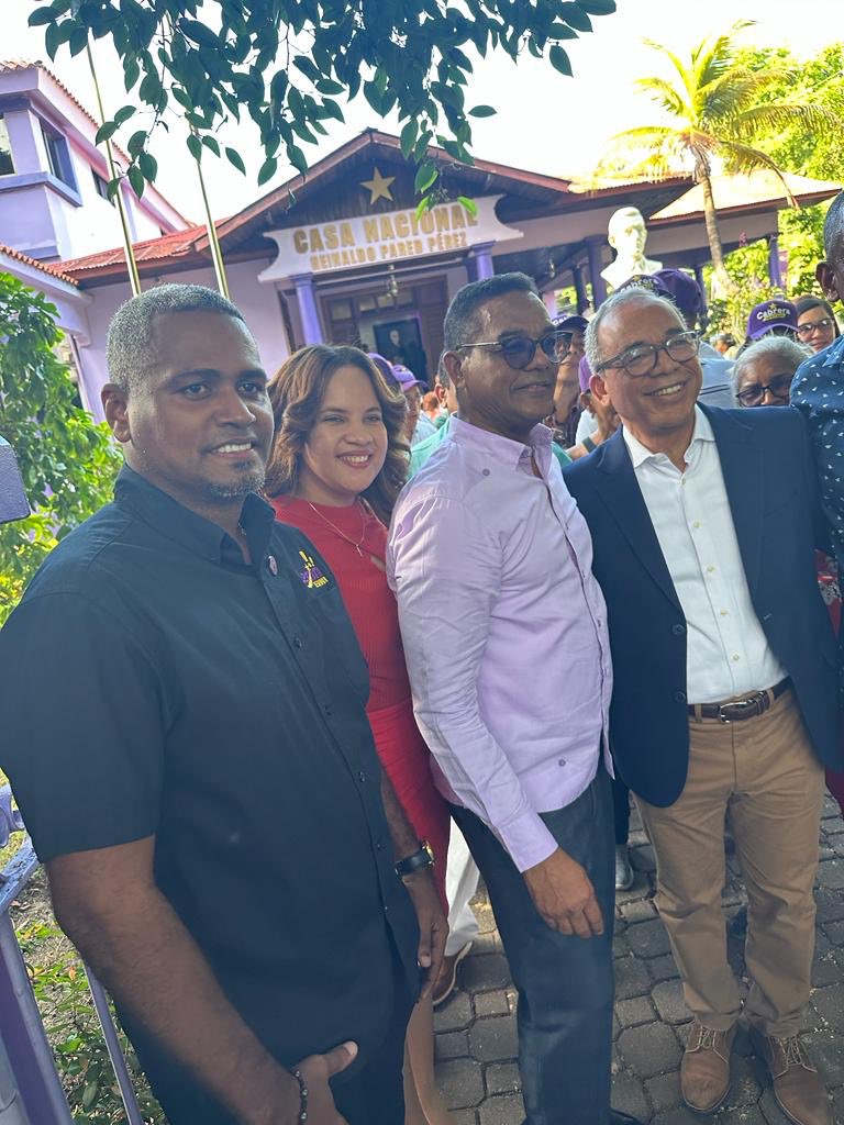 HorizonteCon1's tweet photo. Ramon Cabrera es un hombre de experiencia comprobada, un   gerente responsable y honesto.  #SDE contara con el mejor diputado de la Circ 2. @Ramoncabrerac

#RamonCabreraDiputado
#Circunscripcion2SDE https://t.co/Ay15WWZnfS