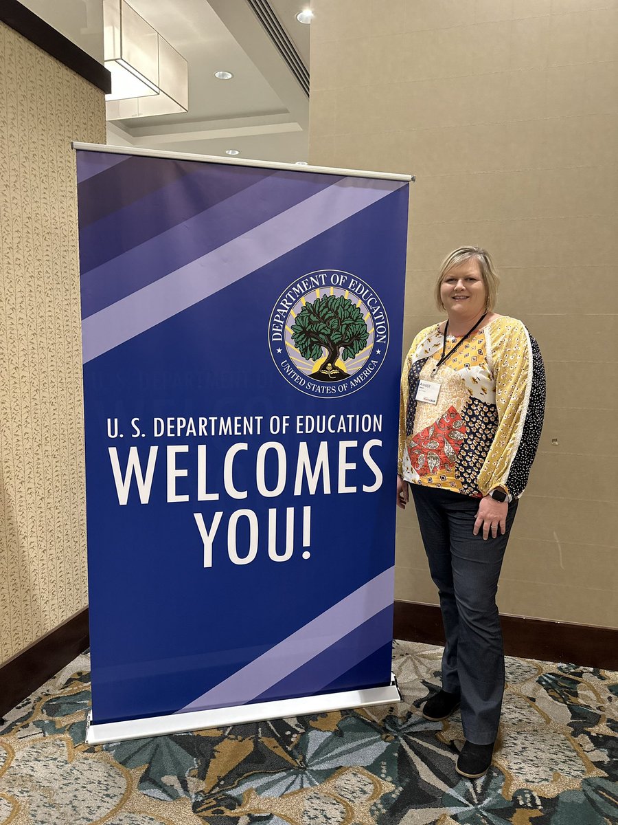 KyCharge's tweet photo. Inspiring moments at the Teach to Lead Summit! Witnessed incredible Teacher Leader, Amber Hinkle empower others with her wisdom and passion. Let's celebrate,support and empower educators driving positive change in our schools and communities! #TTLSUMMIT @TeachtoLead https://t.co/VYQwBIgPoV
