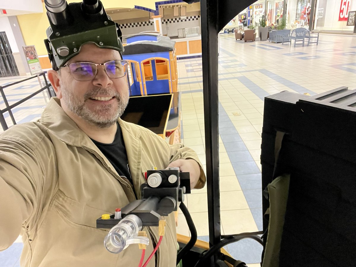 Just a guy and his train Ghostbusting to keep #ShoppersWorldBrampton safe! 
Only $4 a ride $1 goes to Charity kids 2 &amp; under ride free. Plus there’s a #Dawali market and bouncy castle!

<a href="/Shop_SWB/">Shoppers World</a> <a href="/GoodLifeKids/">GoodLife Kids Foundation</a> #Halloween2023 #Halloween <a href="/Ghostbusters/">Ghostbusters</a> <a href="/GBNewsdotcom/">Ghostbusters News</a> <a href="/GhostbustersNet/">Ghostbusters.net</a>