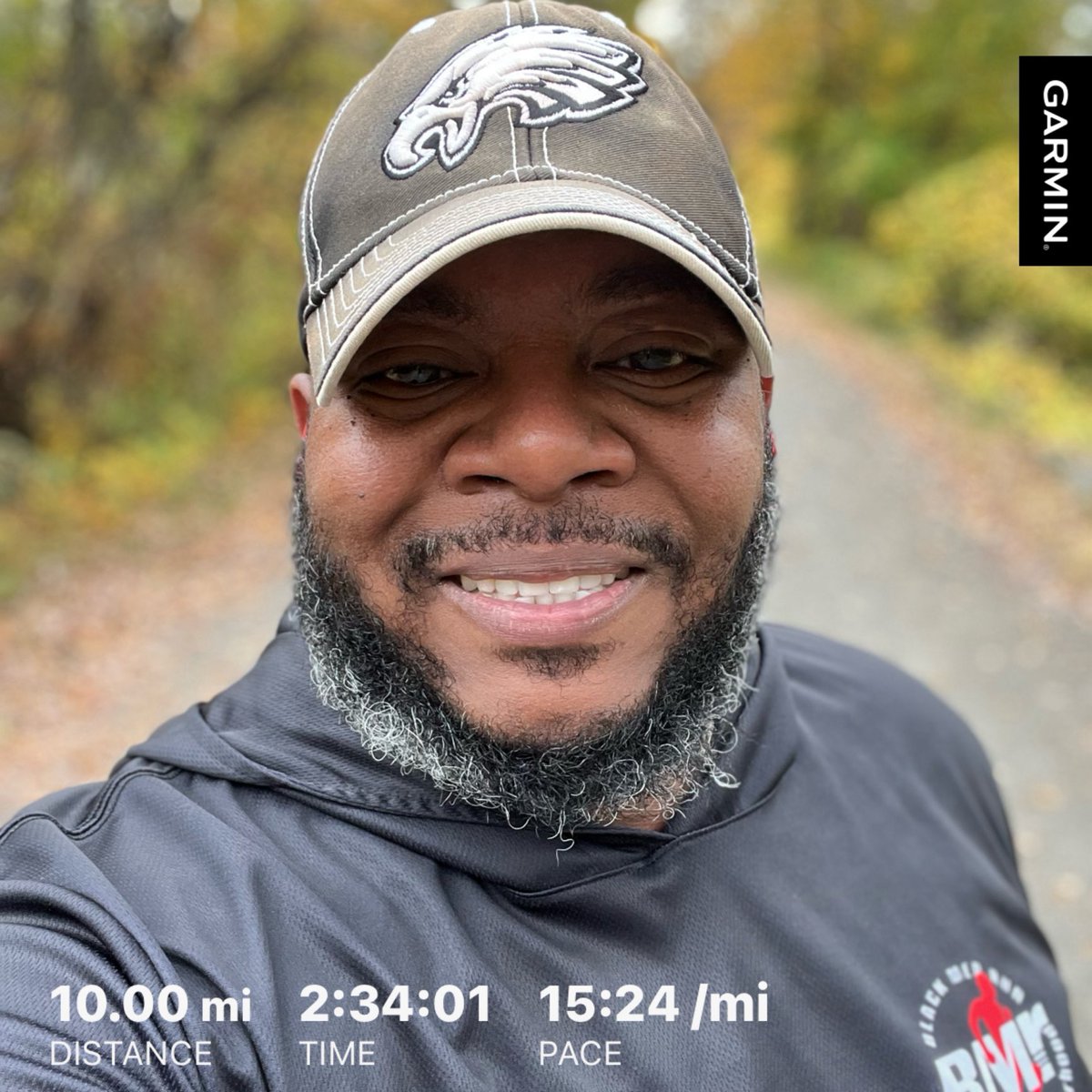 tlaws6's tweet photo. Happy #sundayfunday
What difference a day makes. Just a dime enjoying the fall weather and a plethora of colors .
#bighomieonthemove #halfmarathontraining #phillymarathon #bmrphilly #teamnuun #teamzensah #teamordinary https://t.co/kHc4zfdIA7