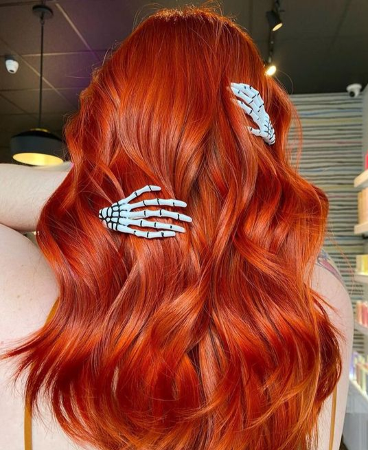 ☠️🍁🧡 Hair by: @taffyschneider using: <a href="/olaplex/">Olaplex</a> #planetbeauty #beautybabe #beauty #hair #halloween #skeleton #skull #olaplex #olaplextreatment #olaplexshine #fallhair