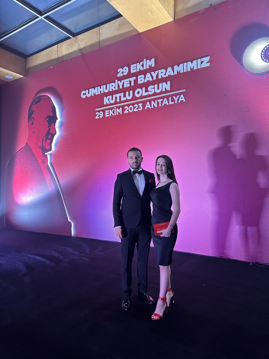 Antalya vallimiz sn.Hulusi Şahin ve eşleri Hanımefendi Ebru Şahin daveti ile gerçekleştirilen Cumhuriyetimizin 100. yılına özel resepsiyona değerli eşim ile birlikte katılım gösterdik.