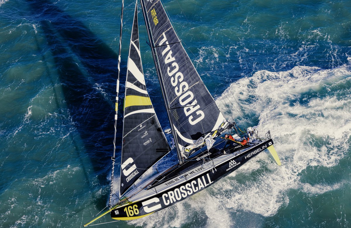 Ça y est le #Class40 Crosscall a pris le départ de la
@TransatJV ! En raison des conditions météo, cette 16ème édition se fera en 2 étapes pour les Class40, avec un arrêt à Lorient. 
#CrosscallSailingTeam #TransatJacquesVabre <a href="/aurelienducroz/">Aurélien Ducroz</a>

© <a href="/Qaptur2/">Qaptur</a>