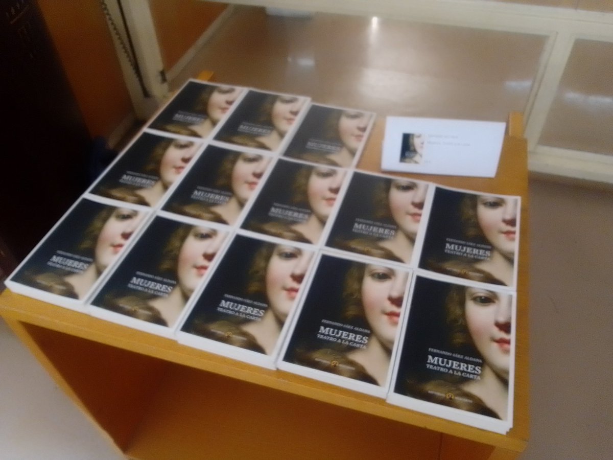 edBuscarini's tweet photo. A las 20h en el Auditorio del @AytoLogrono La Garnacha Teatro representa otra función de #MujeresTeatroALaCarta. ¿Qué personajes saldrán a escena? Ven, que no te lo cuenten y, si te quedas con ganas de más, llévate el libro de Fernando Sáez Aldana. https://t.co/BXB7MQnJZe