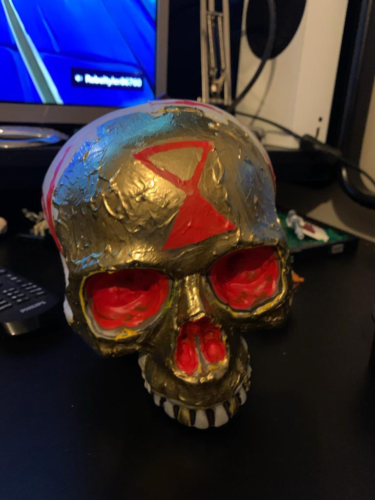 My nephew has been productive this Halloween weekend… I wonder where he is getting his inspiration from…🏴‍☠️🏴‍☠️🏴‍☠️🎃#SoT #SeaOfThieves