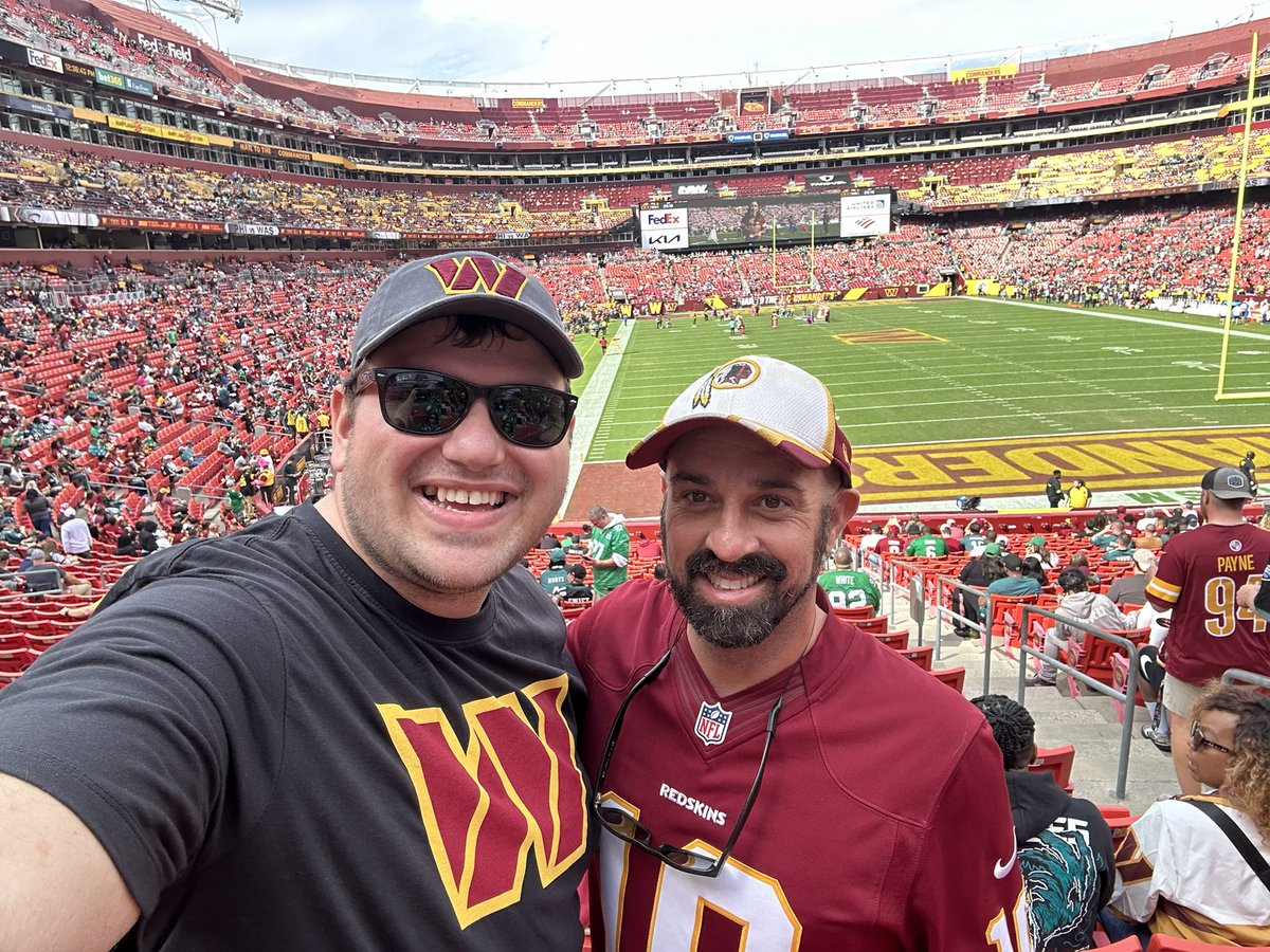 mdbellis's tweet photo. Enjoying my first NFL game! @Commanders #HTTC https://t.co/5MXs78qHt7