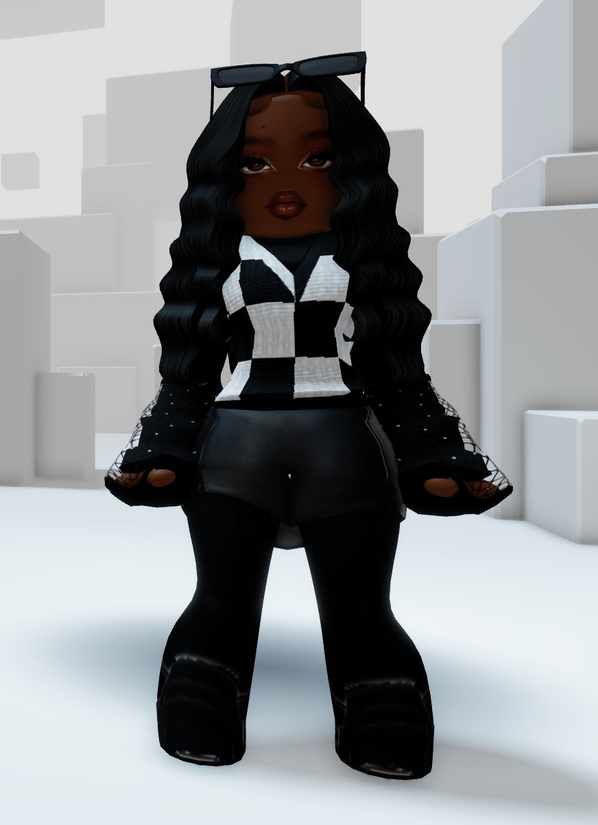 Mira 🎮 on X: more roblox avatar looksI'm having too much fun finding  stuff 🩷  / X