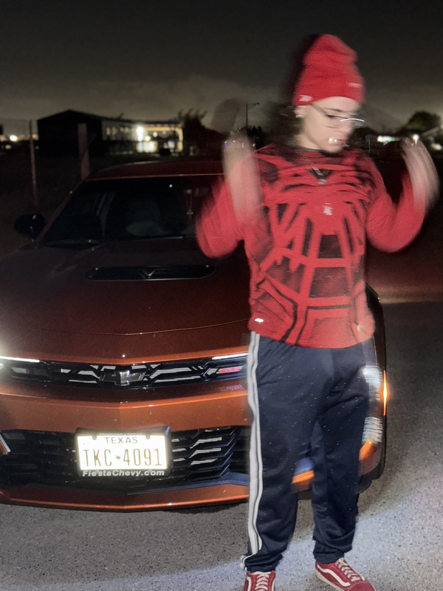 ledesma__22's tweet photo. If he ain’t me, he just a creepy crawler🕷️ https://t.co/jYC6i8DYC2
