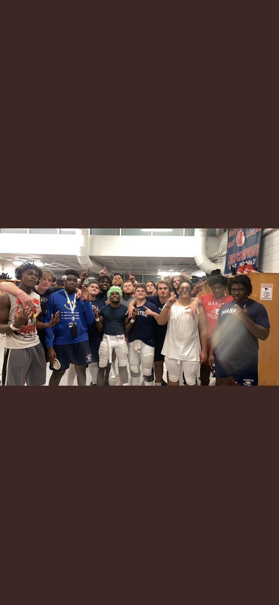 TrayvonPinder's tweet photo. 20carries 168yds rushing  1rec 15yds 4tds  - Couple Clips from Friday night’s District Championship game 🏆Win wouldn’t be able to do without my lineman @RecruitManatee @JacquezGreen @Canestrength @CoachBarrett15 @ConleyTZiah https://t.co/fCrJDTMjaJ