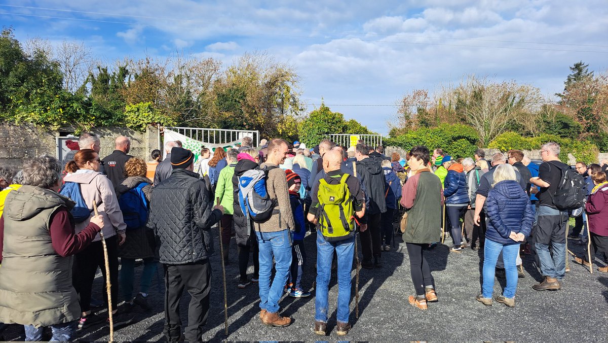 Great turnout at the Burren Food Fayre and Burren Winterage Walk.  We're here prlting @GEOfooside  alongside some of the producers.
<a href="/visitBurren/">Visit the Burren</a> <a href="/ClareTourism/">VisitClare</a> <a href="/burrenbeef/">Burrenbeef</a> <a href="/BurrenbeoTrust/">Burrenbeo Trust</a> <a href="/StTolaCheese/">St Tola Goat Cheese</a> <a href="/flaggyshoreoyst/">Flaggy Shore Oysters</a> 

#BurrenFoodFayre #LocalFood #FarmingTraditions #Winterage