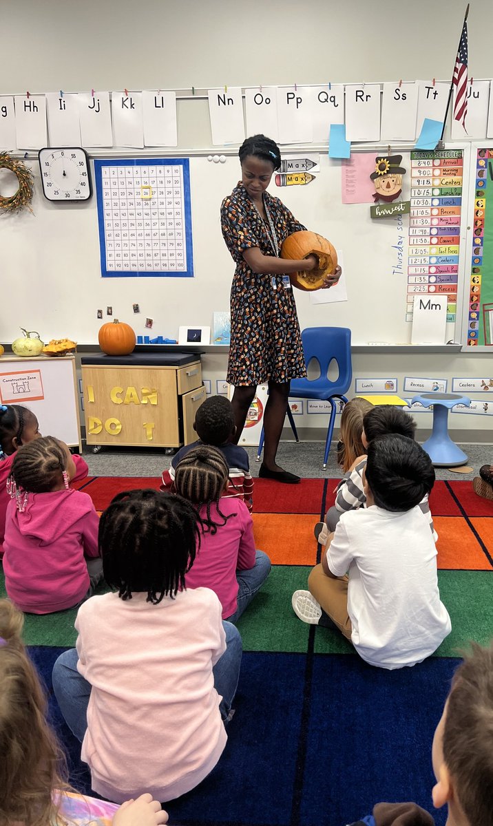 MrsPipkinsRoom's tweet photo. Happy Pumpkin season! We have had an amazing opportunity to use our skills of observation with this seasonal fruit! #5senses https://t.co/Ow9N9Svcmg