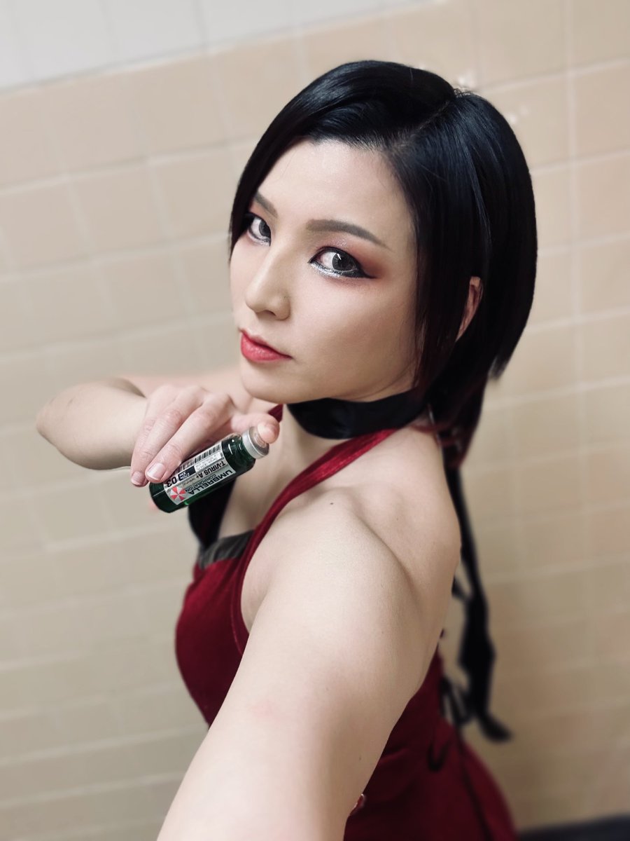 shidahikaru's tweet photo. “Got some business to take care of. See you later." 💋
#hikarushida #cosplay #RE4 https://t.co/WcL9mEokoC