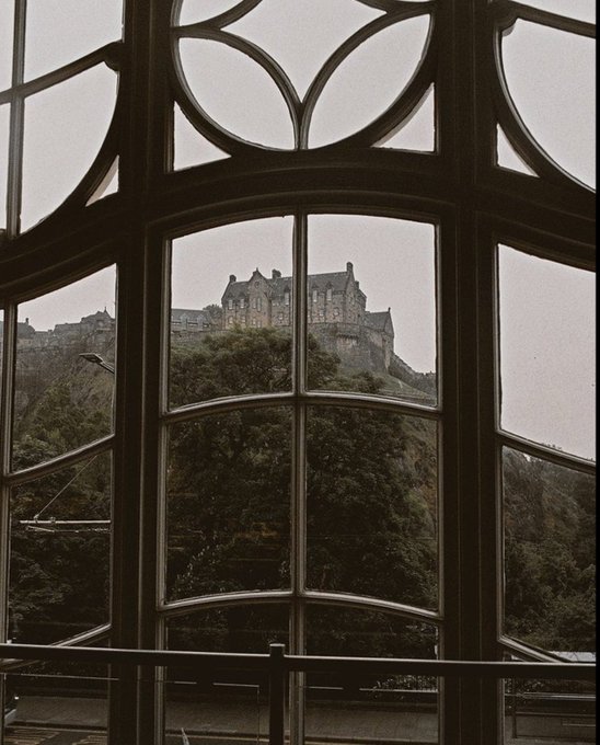 Hogwartssite's tweet photo. Edimburgo, Escocia. Un mundo real de Harry Potter. https://t.co/P3Is0SFSWF