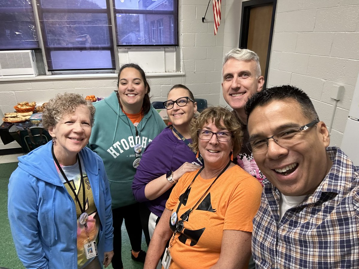 Our monthly faculty &amp; staff breakfast! Celebration &amp; Collaboration! 🍁🥯🥐☕️🍃
<a href="/KellyCaci/">Kelly Caci</a> 
<a href="/Nicemusiclady/">Mary P</a> 
<a href="/andrea_merrill/">Andrea Merrill</a> 
<a href="/mscarboneisloud/">MsCarbone</a>