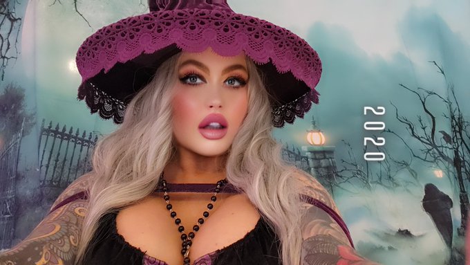 Cams dot com Sexy Witch  I want to put my magic love spell on you  Link in my Profile https://t.co/J