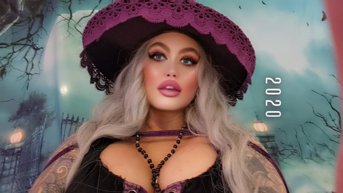 Cams dot com Sexy Witch  I want to put my magic love spell on you  Link in my Profile https://t.co/J<a href="/tag/halloween"class="tags"><span>#halloween</span></a><a href="/tag/halloweencostume"class="tags"><span>#halloweencostume</span></a><a href="/tag/halloweencospla"class="tags"><span>#halloweencospla</span></a>