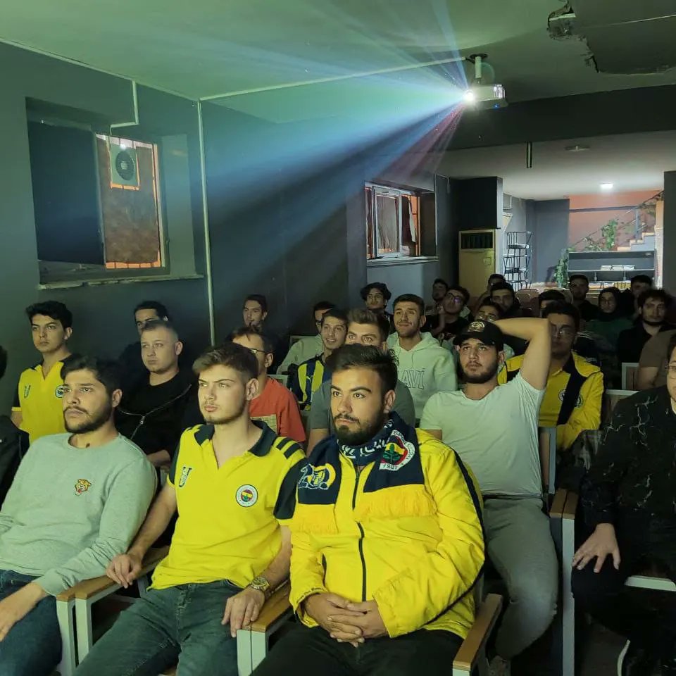 UFBGaziantep's tweet photo. 1907 ÜNİFEB Gaziantep Üniversitesi örgütlenmesi olarak Pendikspor - Fenerbahçe maçını üyelerimizle birlikte izledik. https://t.co/D97iy0mxZY