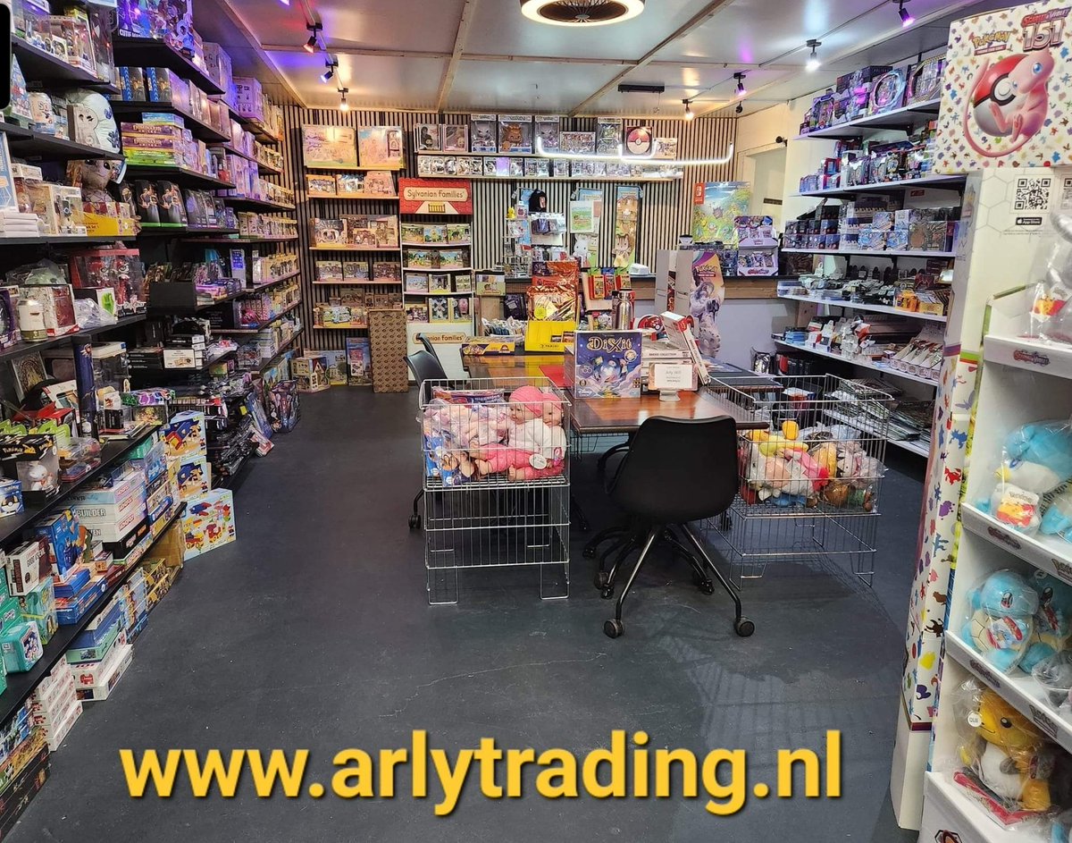 ArlyToys's tweet photo. Ken je ArlyToys Speelgoed en Pokemon TCG winkel in Lelystad al? Wij verkopen ook Sylvanian Families, Magic The Gathering en meer! https://t.co/xoFesoVBPp