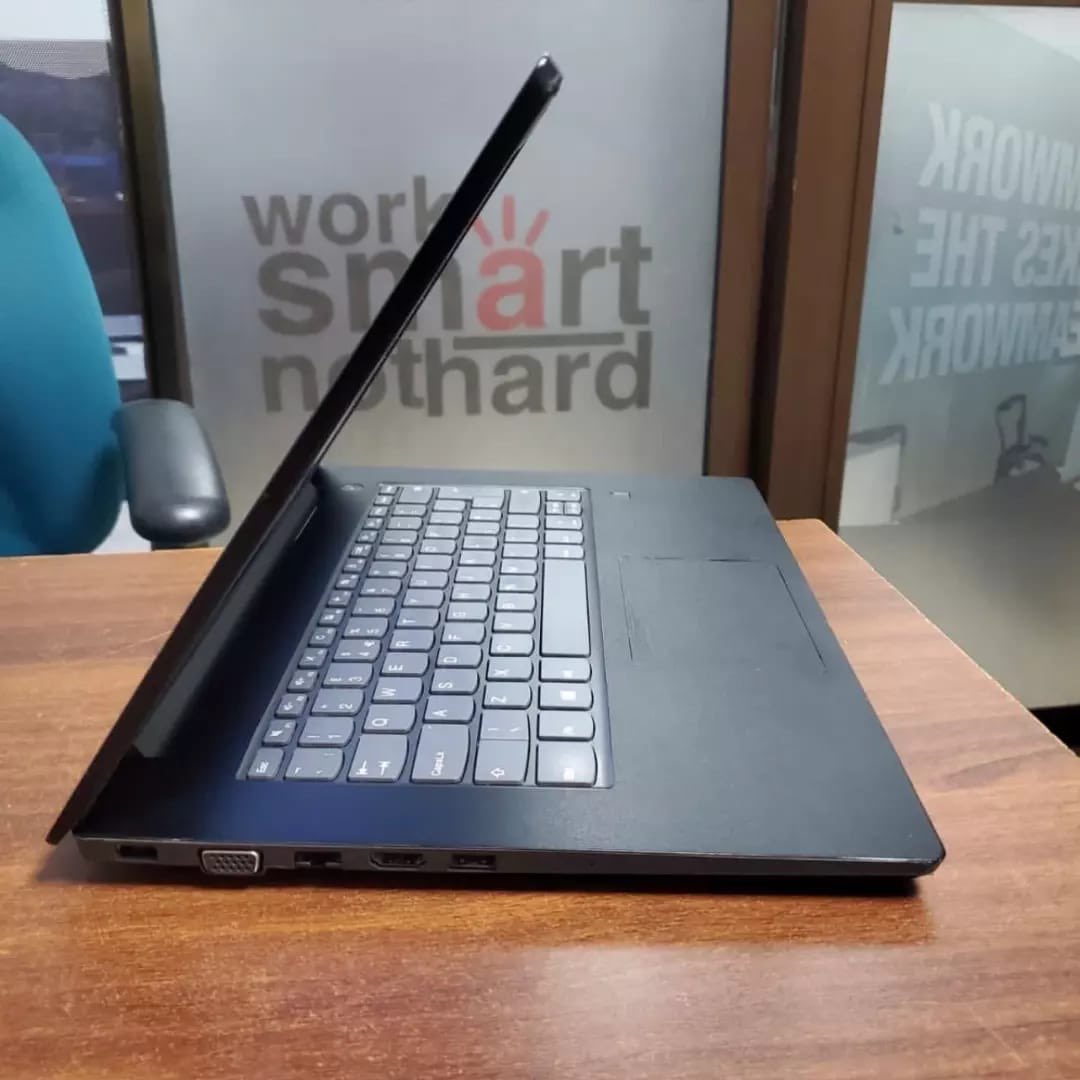 kurunzitech's tweet photo. Lenovo v14 intel corei5 powered by 8th generation, 12 gb ram ddr4, 512gb sdd , full hd , Vga port , hdmi port , finger print scanner price 30,000
Free laptop bag(0706789734)
#studentsoffer https://t.co/ejhPb45sOc