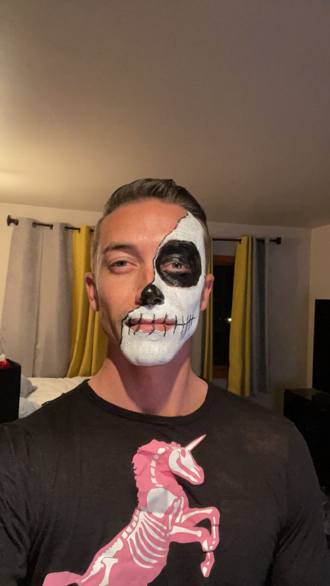 Ry_Clark_'s tweet photo. Spooky season! 🎃 https://t.co/Jw0inIRFqH