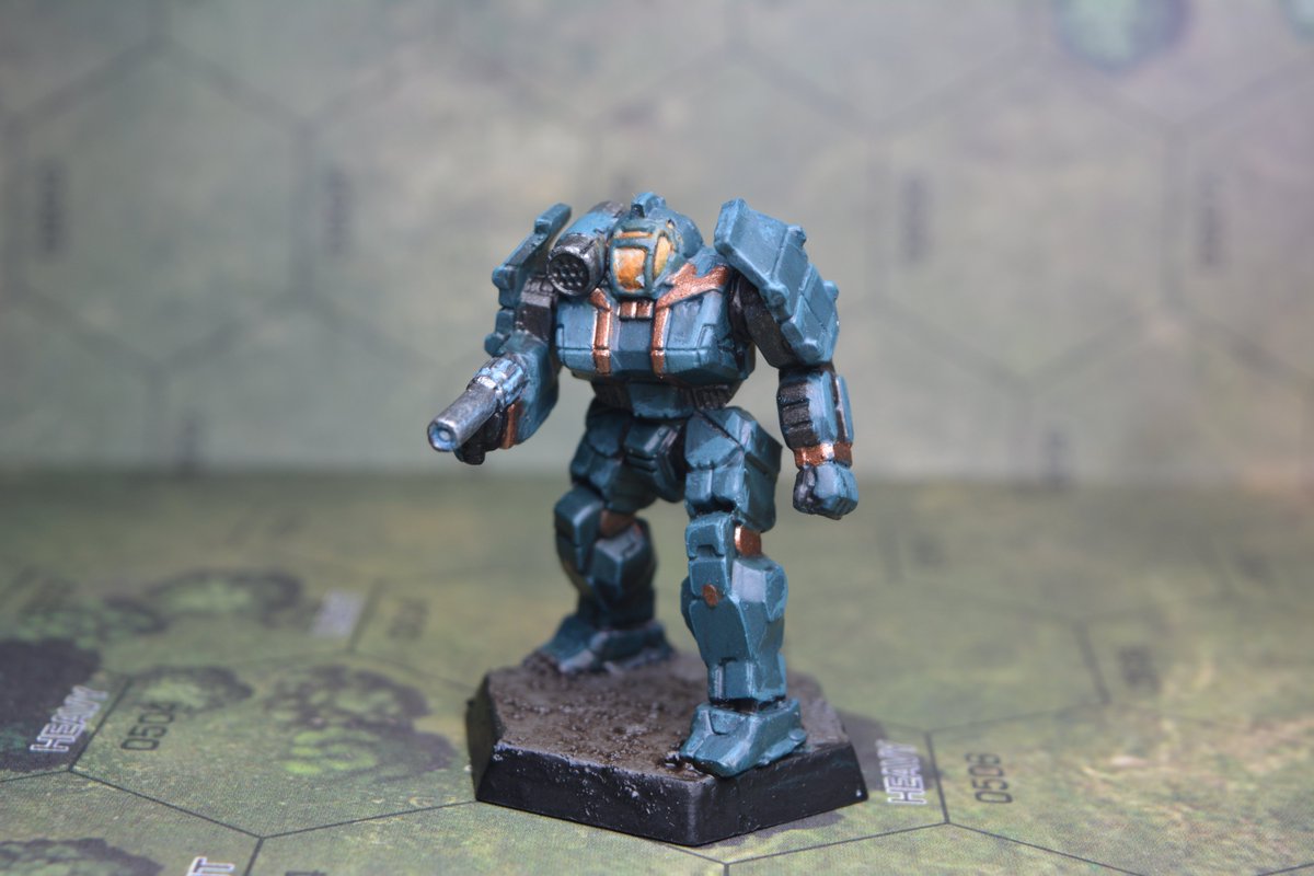 I finally figured out the paint scheme I wanted for my mercenary lance. Only slightly Master Chief inspired.

--

#battletech #battletechminiatures #battletechgame #battletechpaintingandcustoms #battletechlance