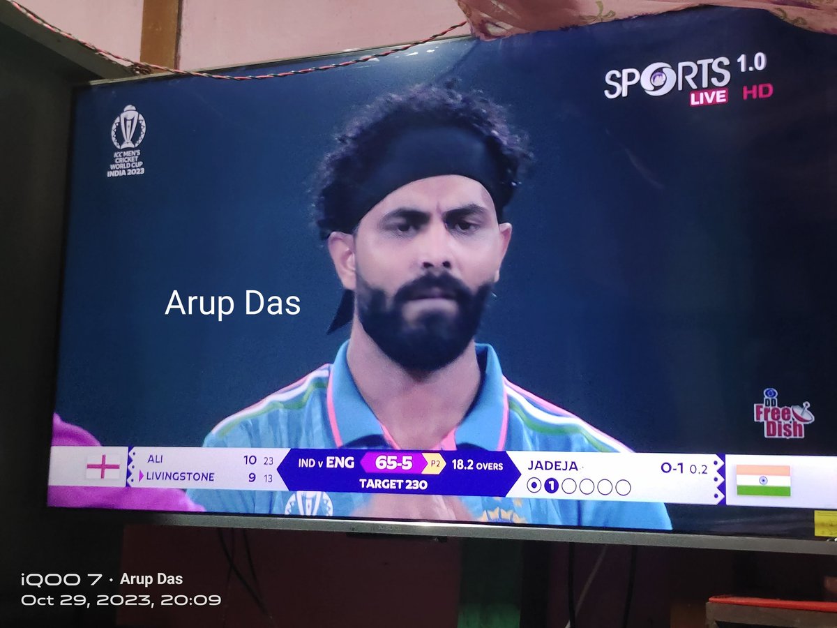 Im_ArupDas's tweet image. Spotted the best moment of Ravindra Jadeja.

#OneForTheHome @Hisense_IND  @imjadeja 

@HappyParesh_MI
@poolife93
@mondal19_padma
@chidambar08