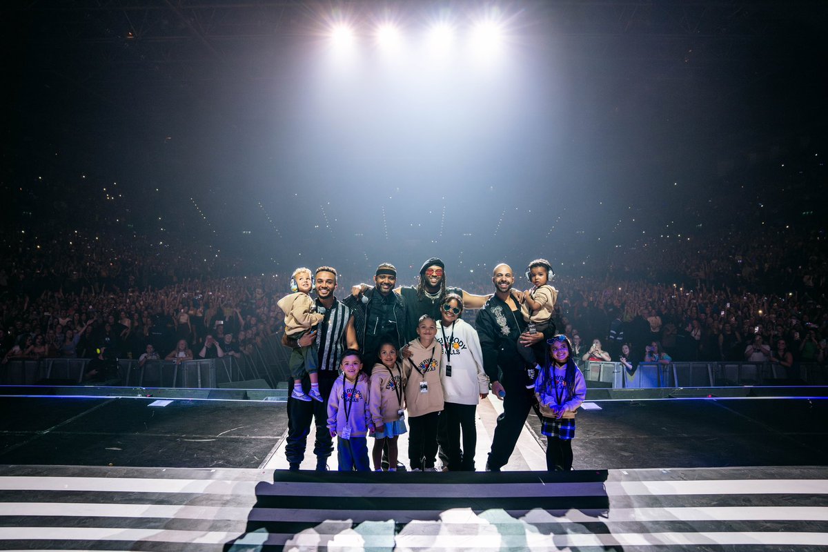 JLSOfficial's tweet photo. The most special way of touring… it’s a family affair! 🖤 Living for moments like these… Thank you Birmingham 🙏🏾 

📸 Scott Garfitt https://t.co/zwQ9ct0F7C