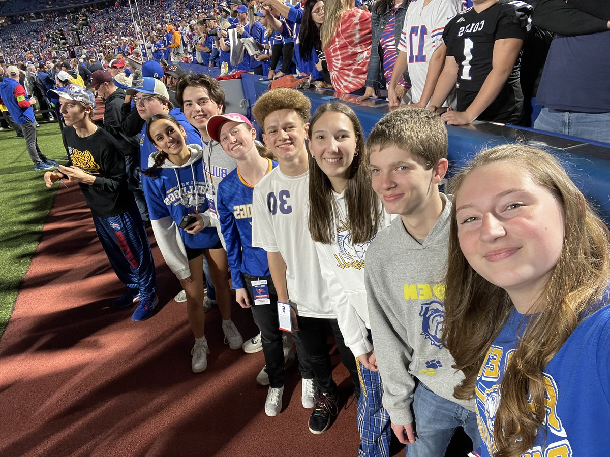 aldenhighschool's tweet photo. Alden High School WON 2nd place in the @feedmorewny Huddle For Hunger contest this year! Take a look at some of our student leaders who attended Thursday night’s game in honor of our win! ❤️💙🐾 #huddleforhunger #bulldogsbusthunger https://t.co/XiqS81puRT