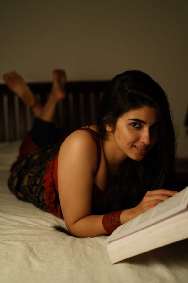 F9oOKLAXoAAsdph?format=jpg&name=900x900