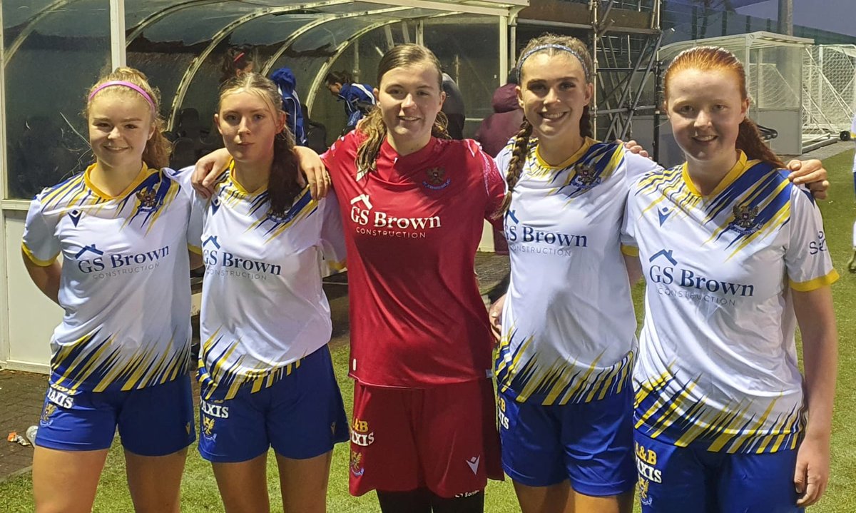 stjwfc's tweet photo. 🔵We took on Hearts U18 NAP side at the Oriam in a friendly this afternoon and wish them well for their season.

We had some @JeanfieldGirls U18s featuring: Abbie T, Laura, Molly, Ellie &amp; Abbie J. 

Always a pleasure to have the youth players involved with the side when we can. https://t.co/JnYHQVMkNu