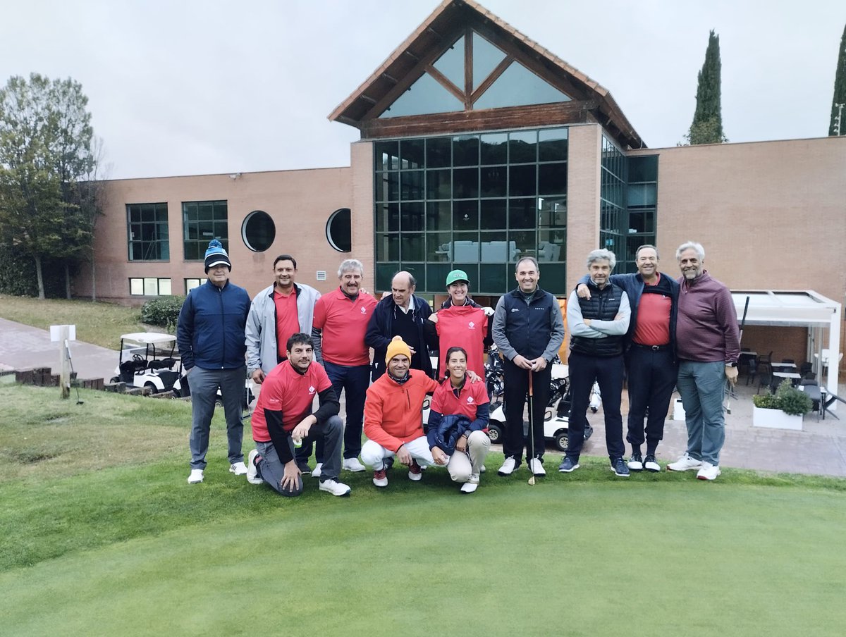 ⛳️¡Este fin de semana hemos celebrado nuestra tradicional Ryder mayores vs juveniles del club! Gracias a todos por venir. 👏 

🏆Los ganadores inscriben su nombre en la copa Ryder Retamares, uno de los eventos más populares y divertidos del año. 😊#golf