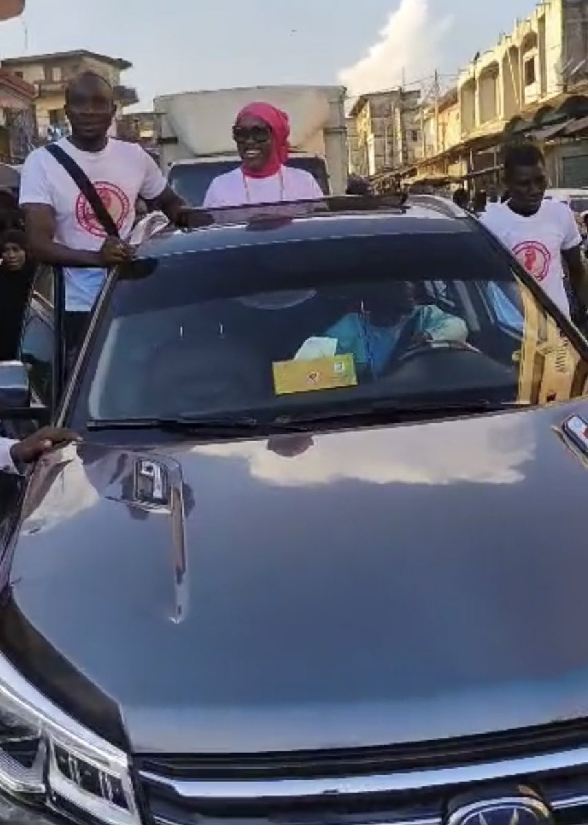 thiam_samake's tweet photo. La Présidente Mdm THIAM FATOU SAMAKÉ est en tournée au Côte-d’Ivoire à la Rencontre des Sénégalais (e). Une meeting à était organisé par son le Coordinateur de PDG LES GORGORLOUS de Côte-d’Ivoire Mr MAME THIERNO GUEYE à ADJAMÉ .
@leader
@Presidente#24
@Senenews 
@senego 
@seneweb https://t.co/sESXb5vubn