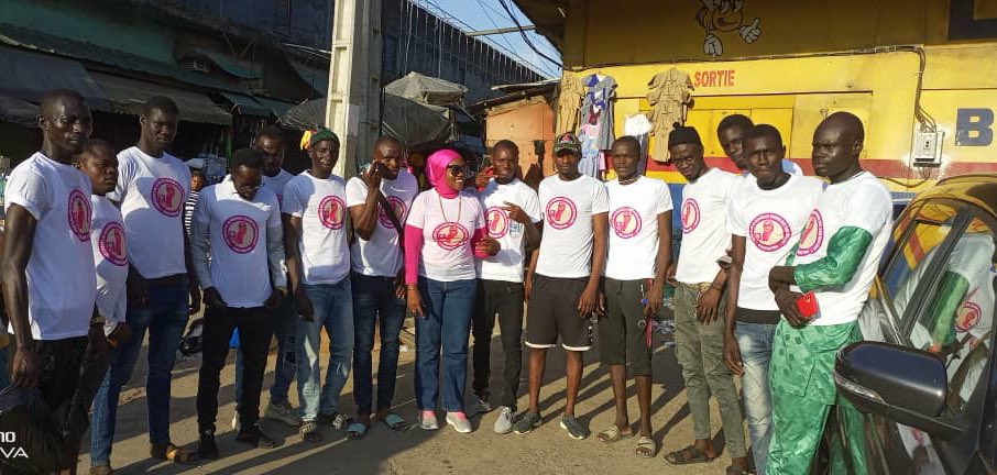 thiam_samake's tweet photo. La Présidente Mdm THIAM FATOU SAMAKÉ est en tournée au Côte-d’Ivoire à la Rencontre des Sénégalais (e). Une meeting à était organisé par son le Coordinateur de PDG LES GORGORLOUS de Côte-d’Ivoire Mr MAME THIERNO GUEYE à ADJAMÉ .
@leader
@Presidente#24
@Senenews 
@senego 
@seneweb https://t.co/sESXb5vubn