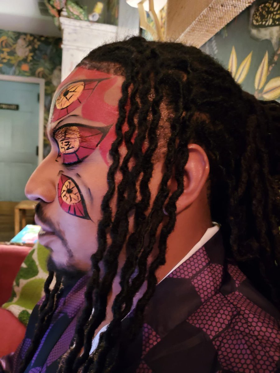 JoeyGaskinsJr's tweet photo. "Why fight your inner demons, when you can just embrace them?" #Kokushibo- Upper One, Highest ranking of the 12 Demon Moons. 

🎨: Emerald Sands 

#demonslayer #upperone #cosplay #halloween #kimetsunoyaiba #demonslayercosplay https://t.co/r5MFINxqyj