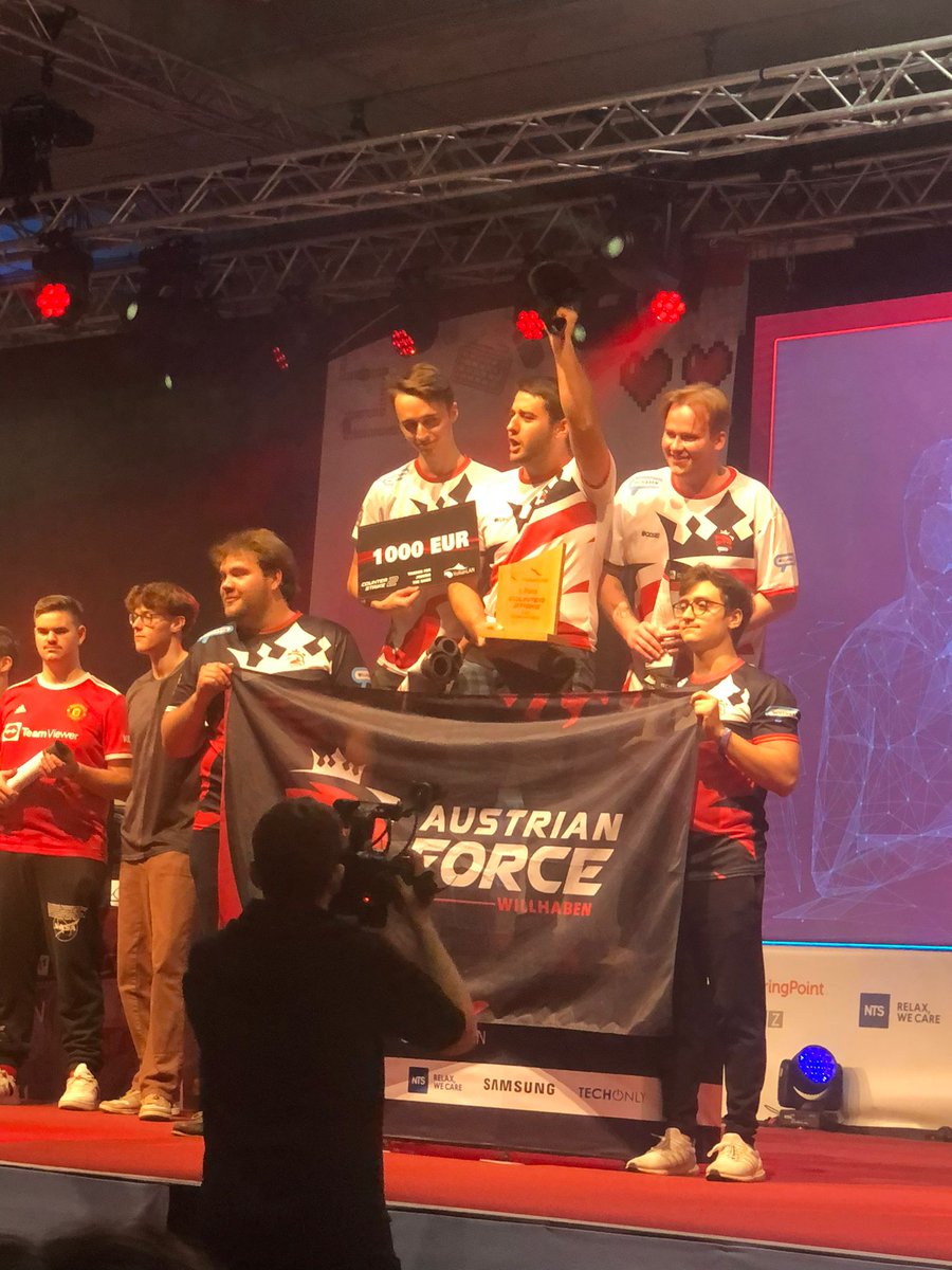 xTreMe_CS_'s tweet image. CS2 @VulkanLAN 2023 Champions! 🏆🎉

War mir eine Ehre zusammen mit den Kings @Maku_CS @Intercepti0nCS @OfficialfarmaG @keef_cs die erste CS2 LAN zu gewinnen ❤

Danke auch an @AustrianForce für alles 😊❤