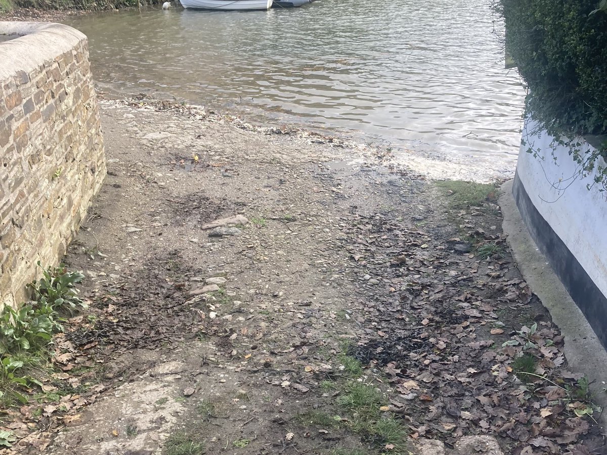 TrustedTech1's tweet image. Trusted Tech have been out this afternoon down to a little hamlet where I nearly got caught by the tide as it came in helping a customer fix his computer issues to keep his business running and backed-up properly. 
#weekendworking #customersatisfaction #customerservice