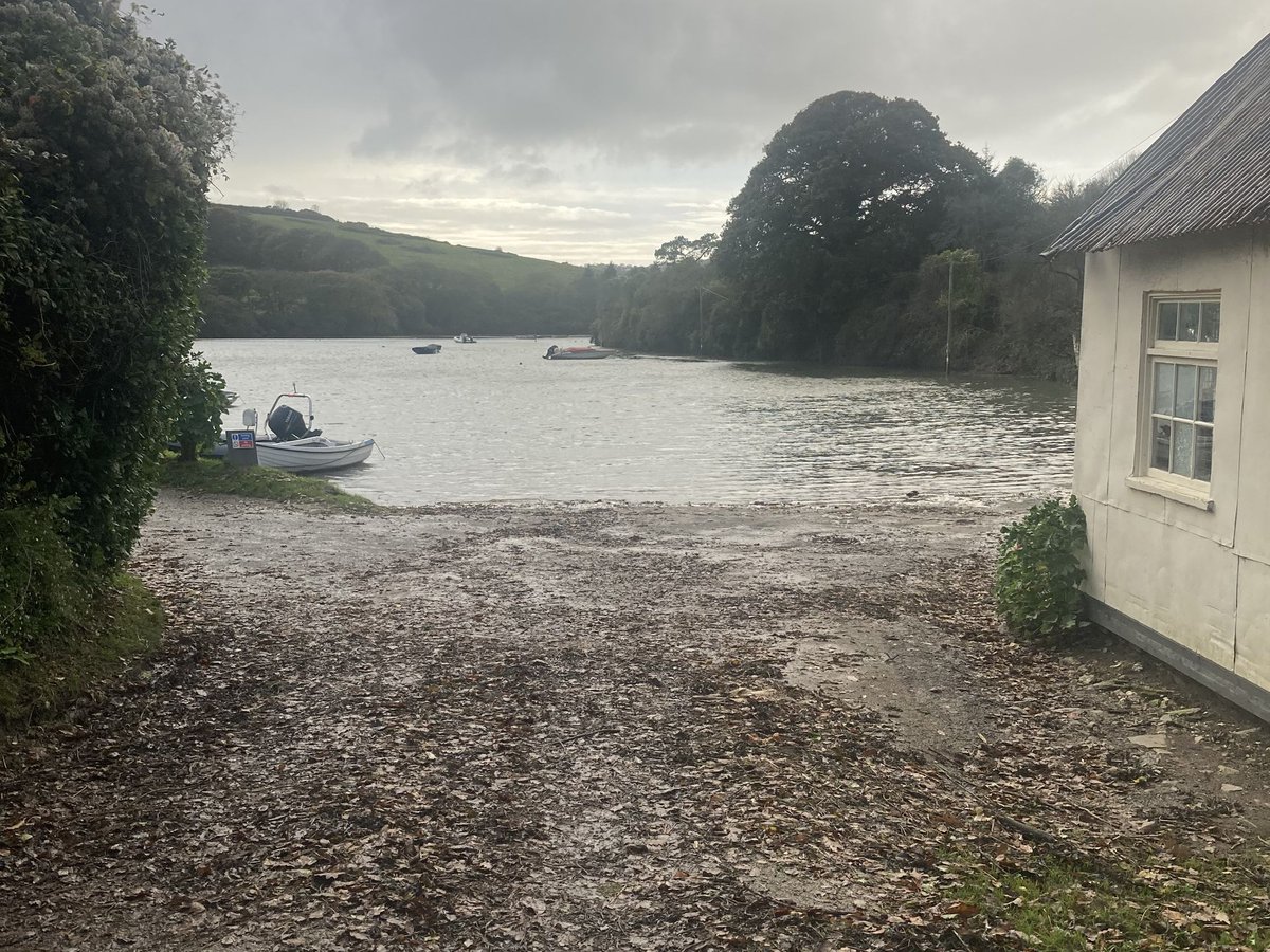 TrustedTech1's tweet image. Trusted Tech have been out this afternoon down to a little hamlet where I nearly got caught by the tide as it came in helping a customer fix his computer issues to keep his business running and backed-up properly. 
#weekendworking #customersatisfaction #customerservice