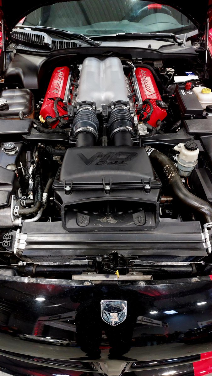 NoSpeedLimit_it's tweet photo. #engineporn #audirs2 #straightfive #poweredbyporsche #madeingermany 🇩🇪 #v10engine #dodgeviper 🐍 #musclecar #madeinusa 🇺🇸 #nissan #skylineGTR #nissanrb26 #nismo #toyotasupra #toyotavvti #twowaytwinturbo #madeinjapan 🇯🇵 https://t.co/X09ZUdCne7