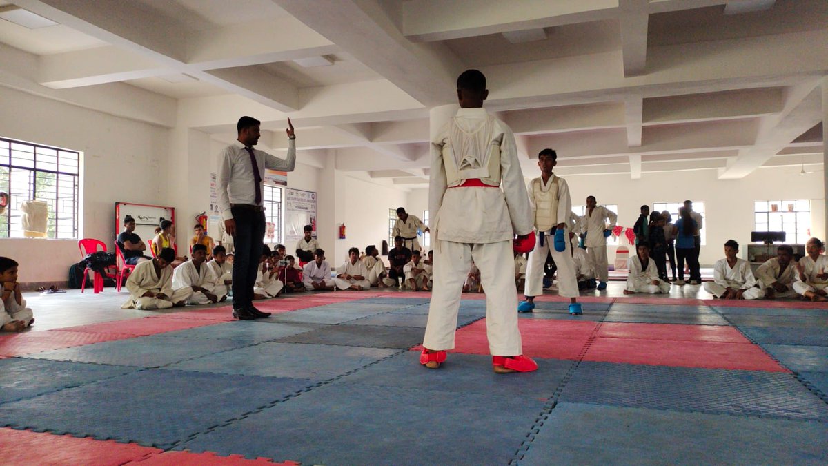 KumarJi_Mr's tweet photo. East Champaran District Level School Karate Sports Competition 2023-24 under the Annual School Sports Program 2023-24 ( SGFI ) was successfully organized today in "Khel Bhawan cum Gymnasium Bhawan", Motihari. https://t.co/M8F2HeLl1a