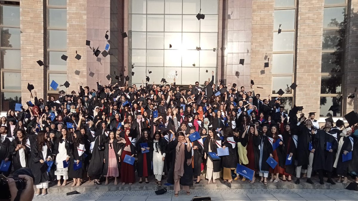 MnahalTahir's tweet photo. 10th S3H convocation ✨
Pretty psychologists team officially signed off! ✨
#nust #nustconvocation #clinicalpsychologist https://t.co/I1rK7acvDB