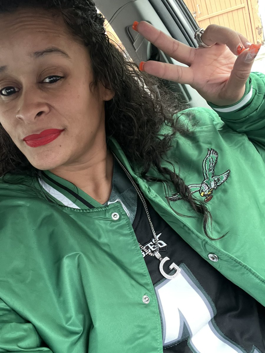 gretchen_burgos's tweet photo. 💚🦅 #itsaneaglesthing🦅 #youwouldntunderstand #Halloween #Halloweekend #FlyEaglesFly #blessedbeyondmypower🦋 https://t.co/dXi8ASTlnC