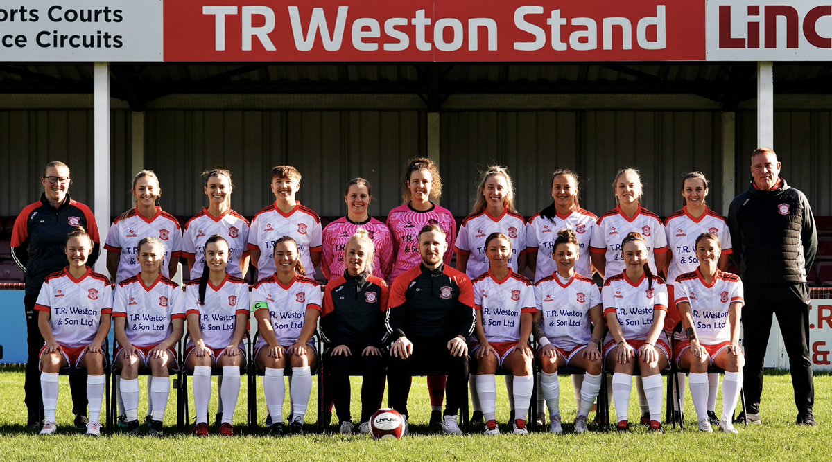 𝐓𝐡𝐞 𝐂𝐥𝐚𝐬𝐬 𝐨𝐟 𝟐𝟎𝟐𝟑/𝟐𝟒

📸🤩

Here’s our squad photo of our first team for the 23/24 season!

#TheWhites