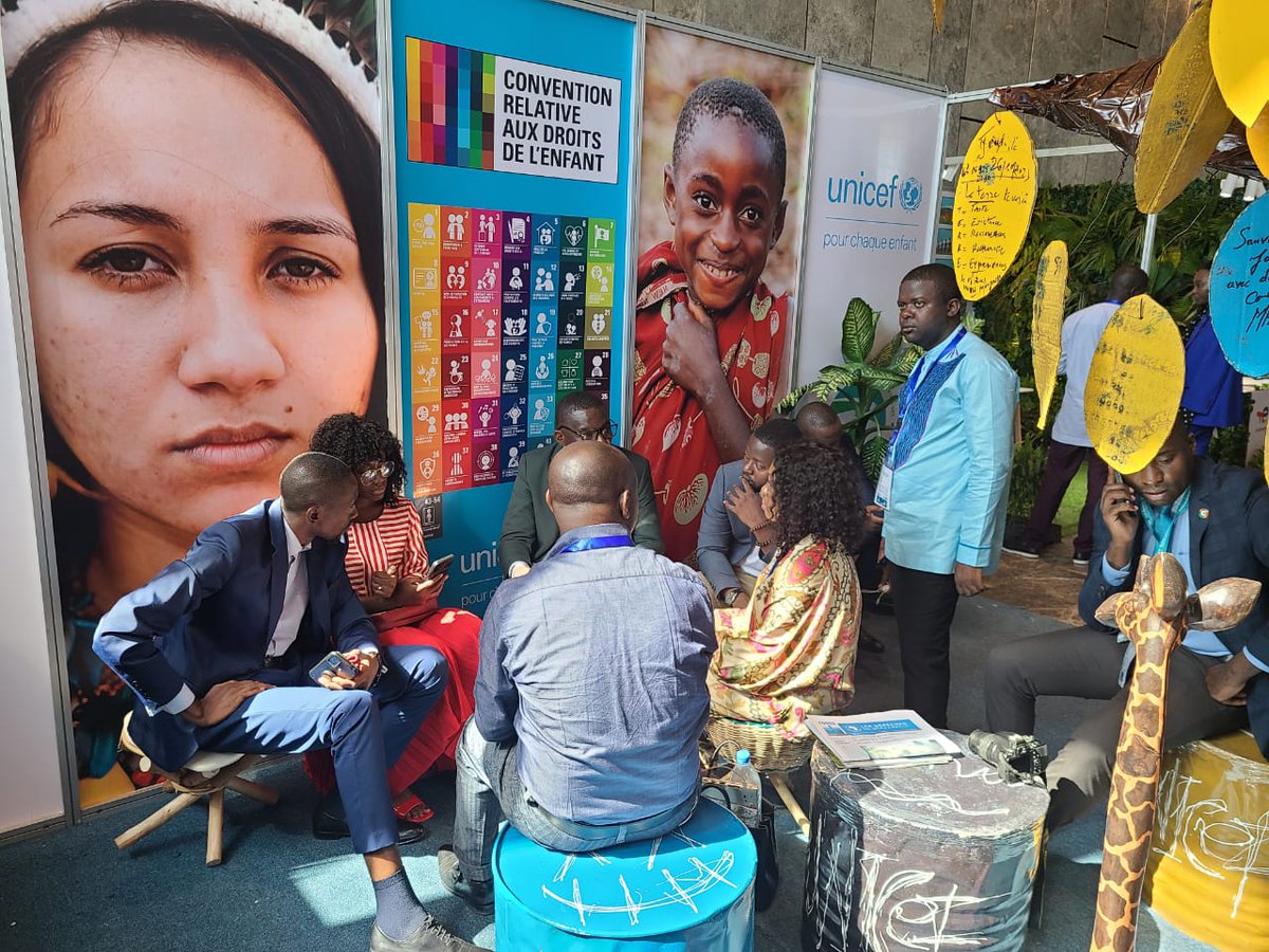 ofyi2030's tweet photo. Réunion stratégique de l'#OFYI à Brazza au #SommetDes3Bassins ! Membres et sympathisants se sont réunis au Village des Jeunes de l'UNICEF. Le SP, M. Fabrice NTCHANGO, a partagé la vision, la mission, les objectifs, et les priorités d'action à court, moyen et long terme. https://t.co/5jfPCFe7Y1