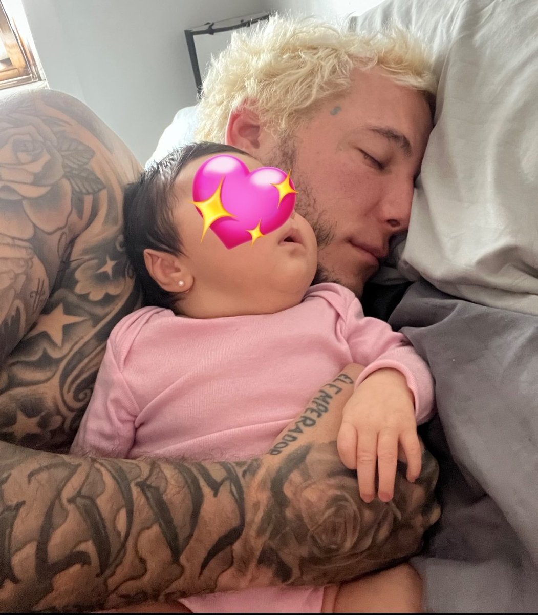 Mentachocolat13's tweet image. Estas dos imágenes juntas son una pasada. 🥹🧡
#GHVIP29O #TeamCaniggia #TeamNaranja