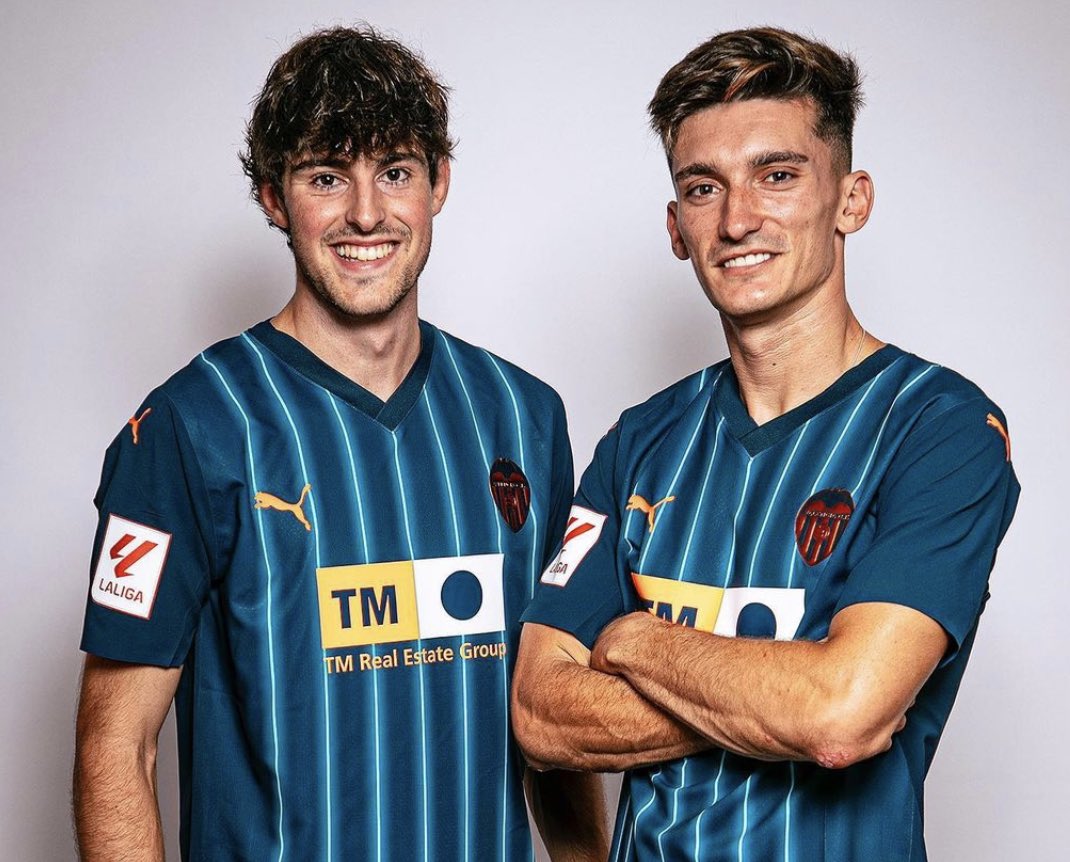 alexsilvestreSZ's tweet image. Para quitarse el sombrero con estos dos 🎩